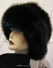 Winter Hut, 56-59, Pflaume irisiert-schwarz Kunstpelz, Exzentrischer Hüte Eleganz