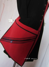 Umhängetasche, rot und schwarz, 5 innere Taschen, 